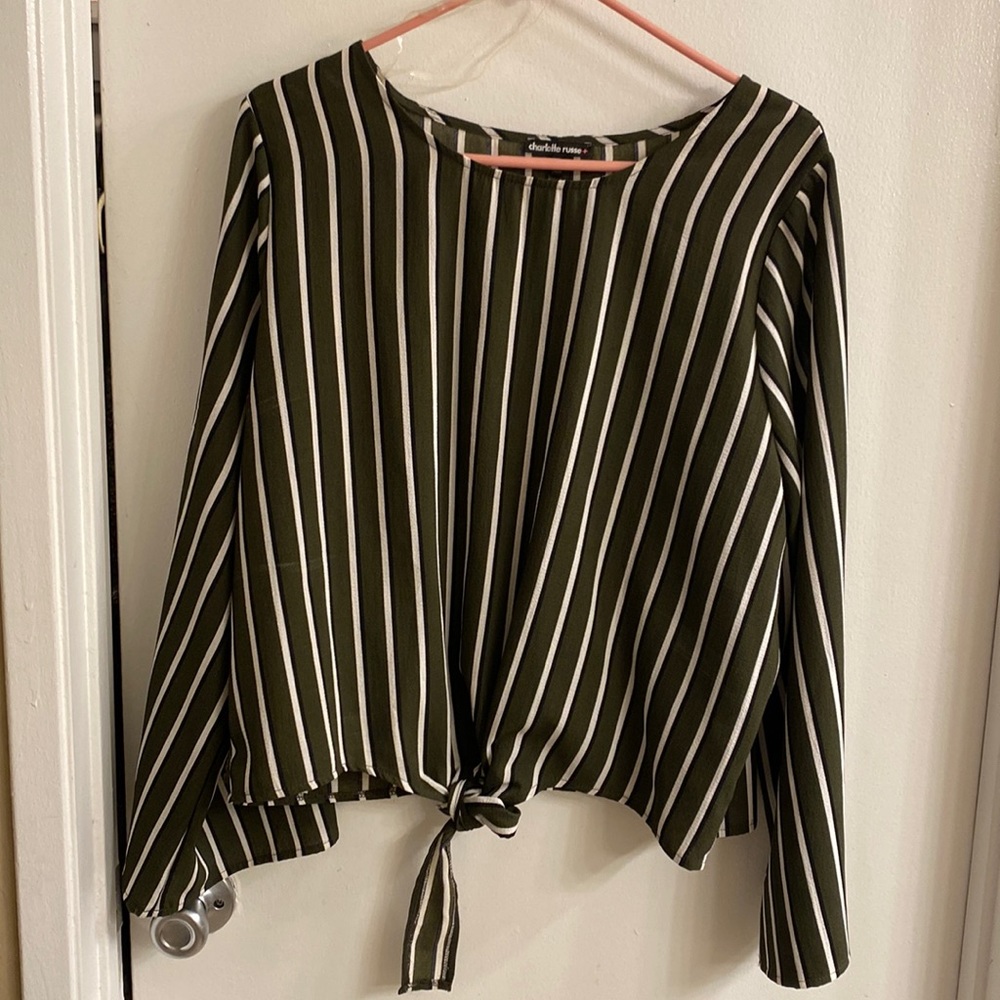 Dark green long sleeve top. 1x